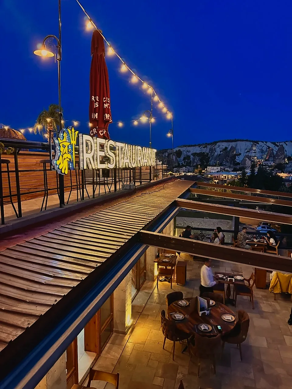 La terrasse la nuit