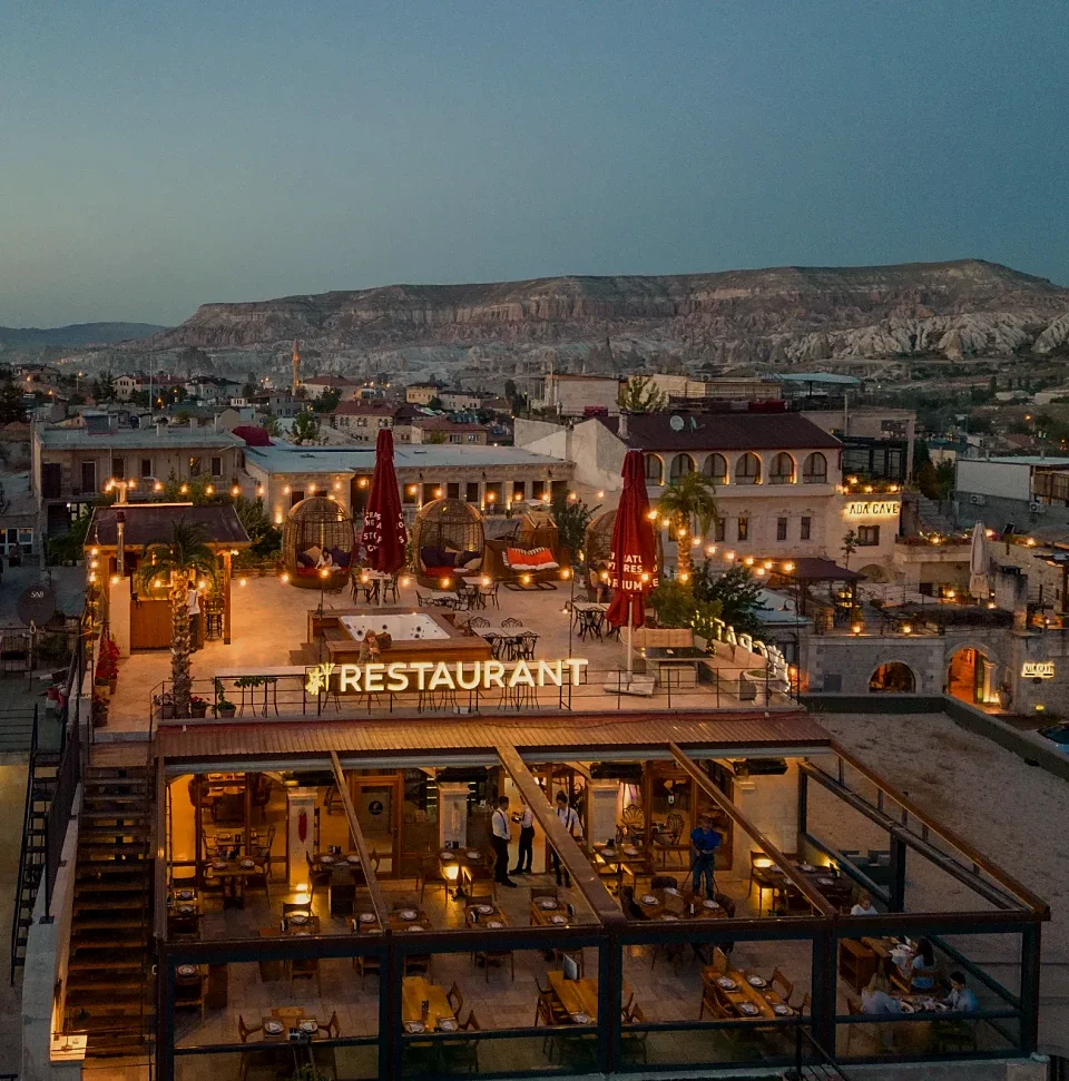 Le Cratus Restaurant la nuit