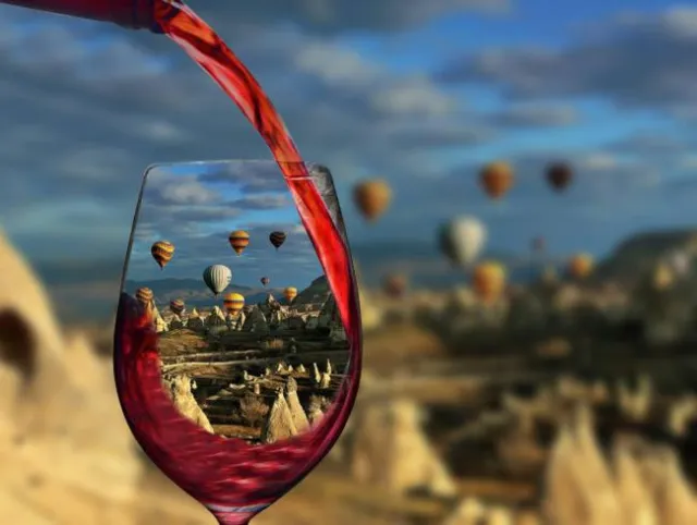 Vin rouge au verre