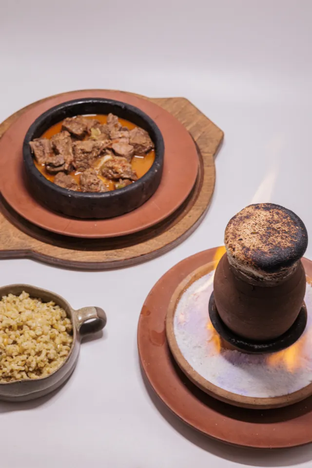 Testi kebab (kebab en pot de terre)